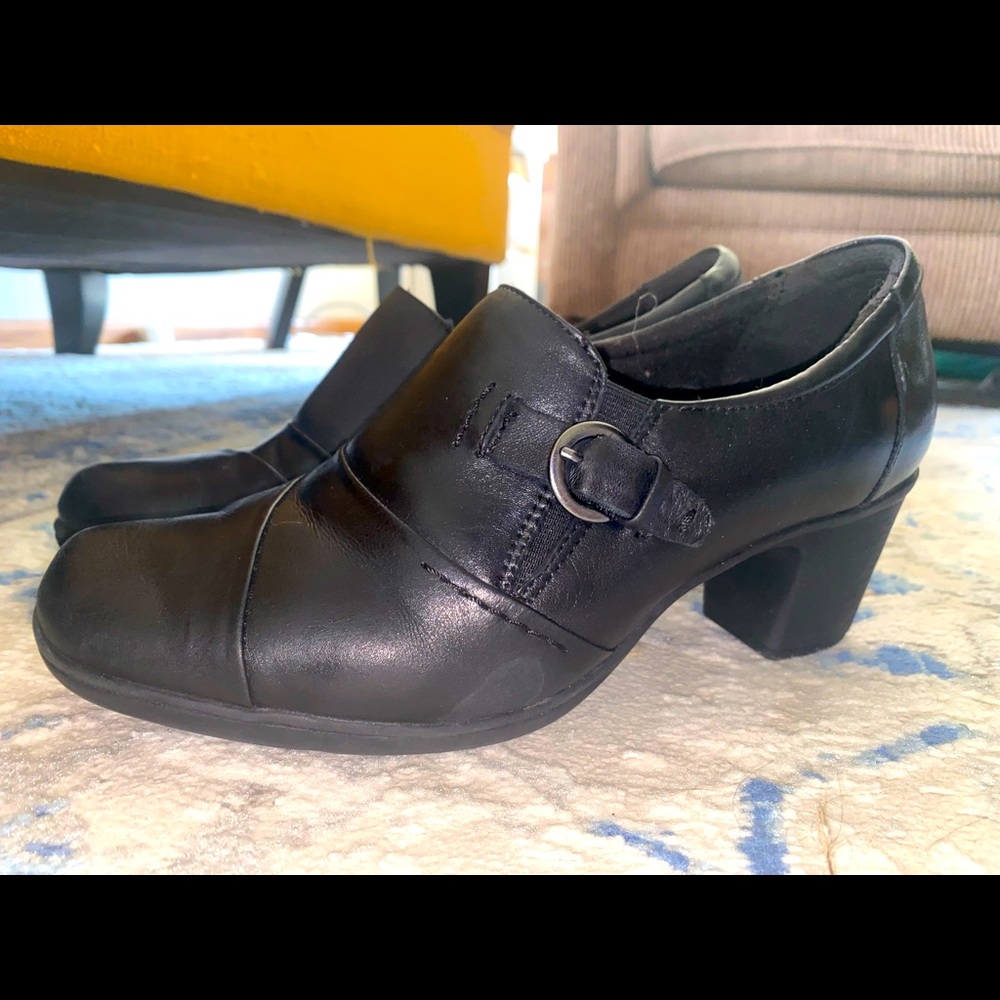 Earth Origins Black Heels with Buckle